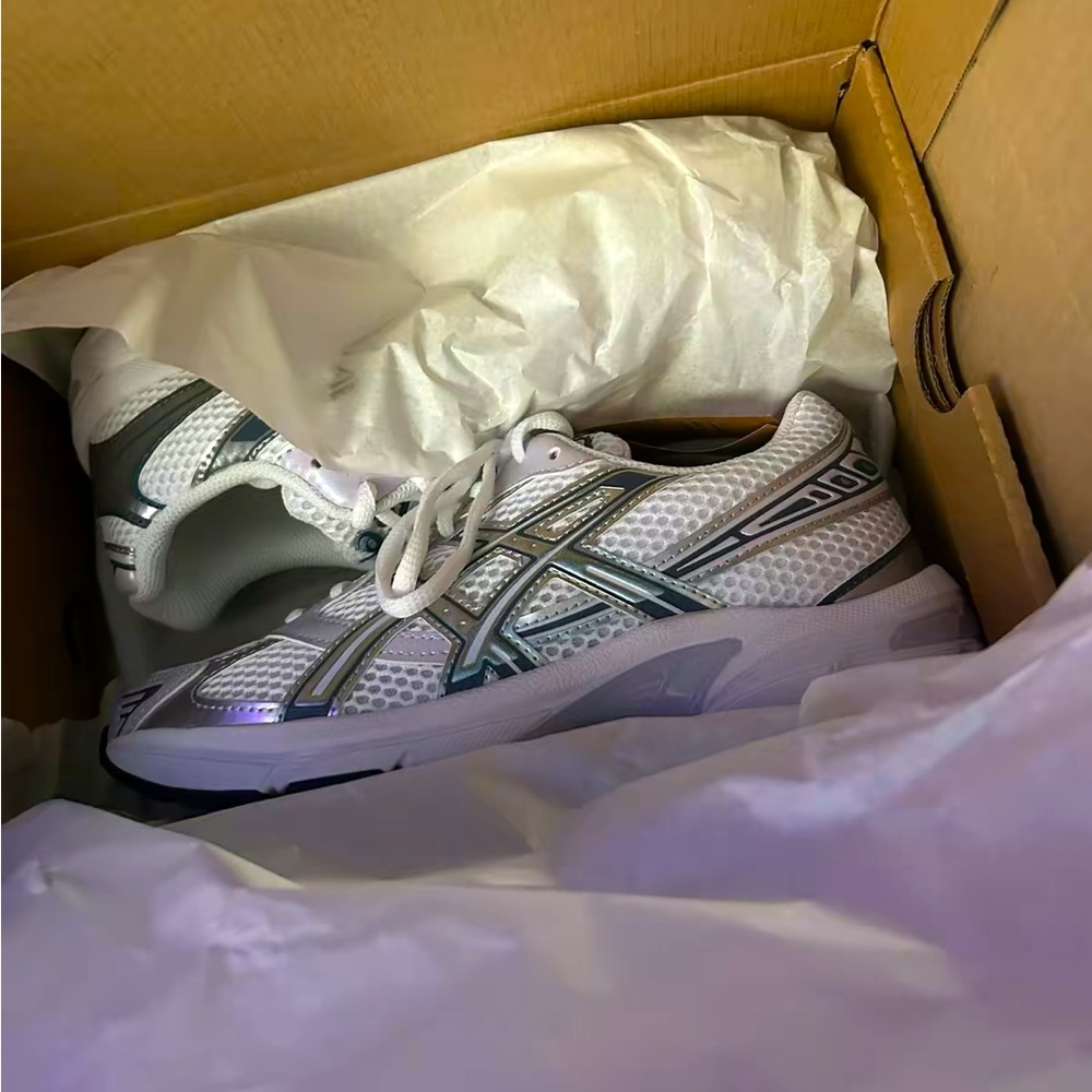 ASICS